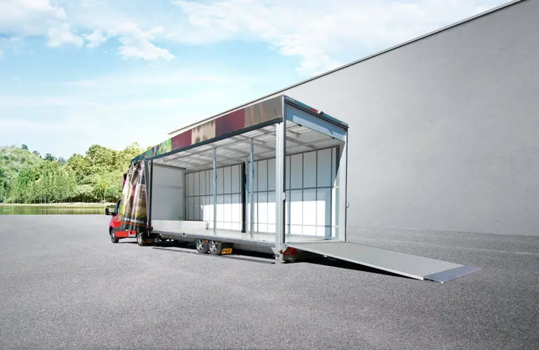 FGS Minisattel mit Planenaufbau Tridem